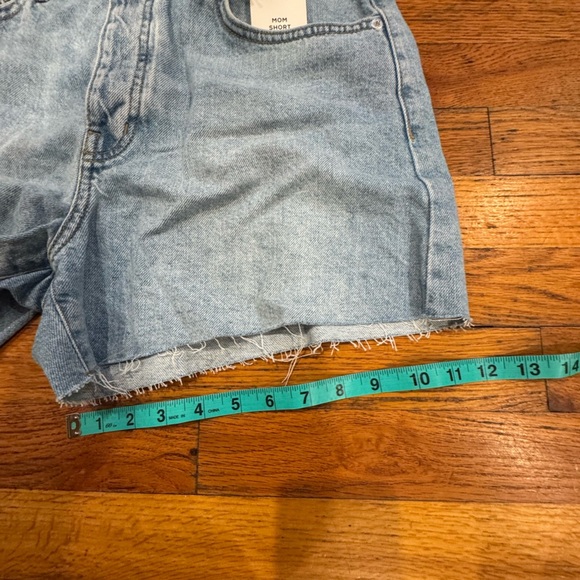 Denim Blue “Mom Shorts” size 29, button fly,relaxed fit, fun& flattering.zoom in - Picture 6 of 12
